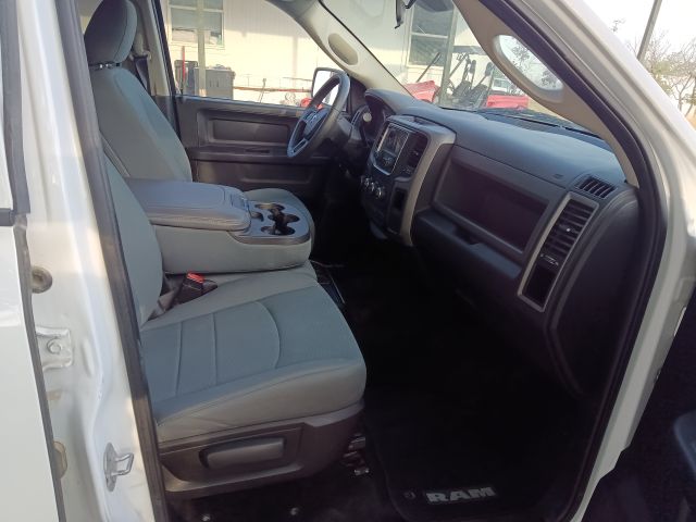 2015 RAM1500 4X4 HEMI (11).jpg